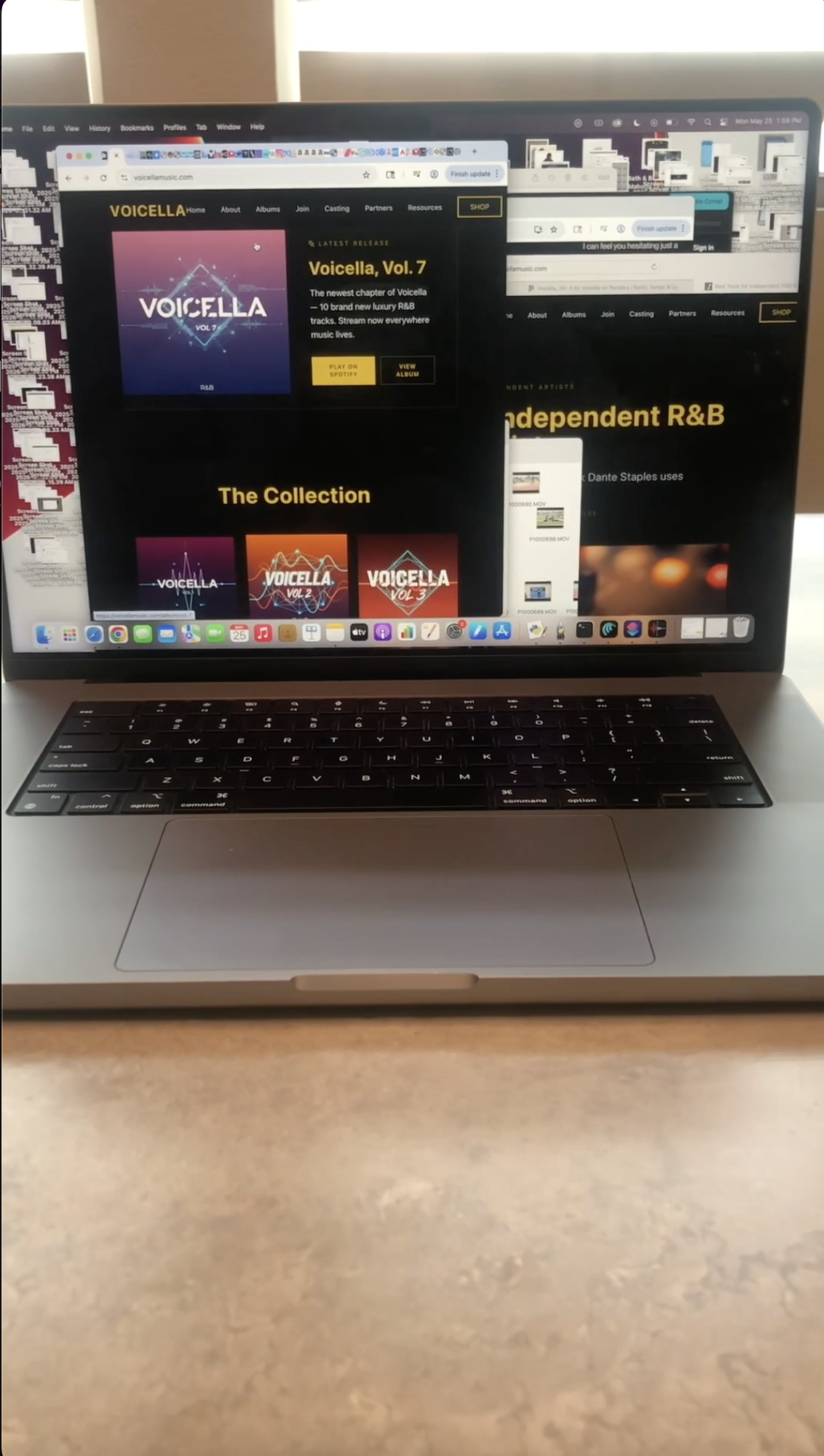 2021 Apple MacBook Pro (16-inch, M1 Max, 10-Core CPU, 32-Core GPU, 32GB RAM, 1TB SSD) — Space Gray